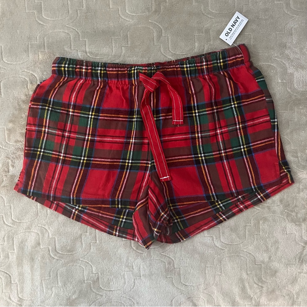NWT Old Navy Women’s Flannel Boxer Red Shorts Size Small